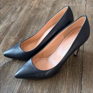 Brooks Brothers women’s Classic Navy Heels career shoes 6.5